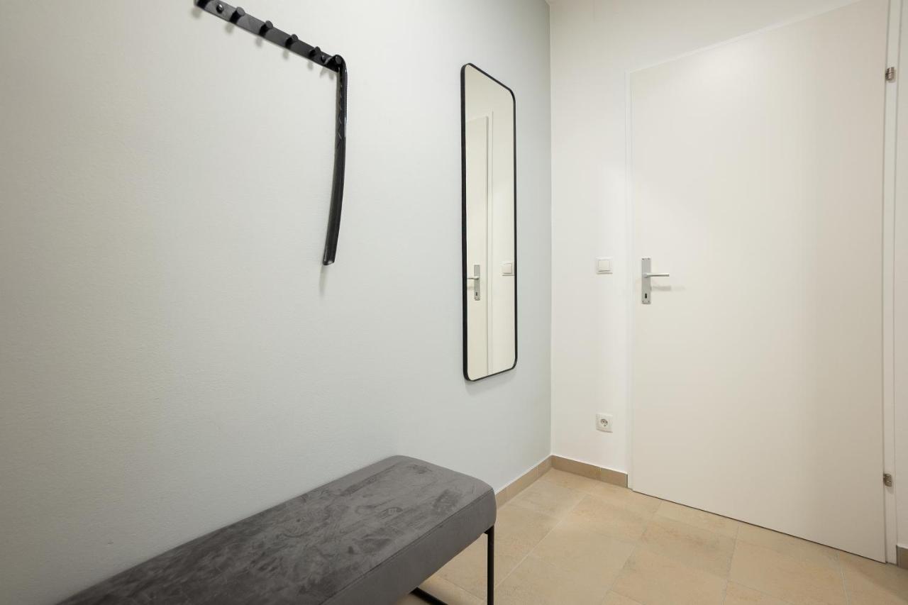 Bright Stylish In A Location Apartament Viena