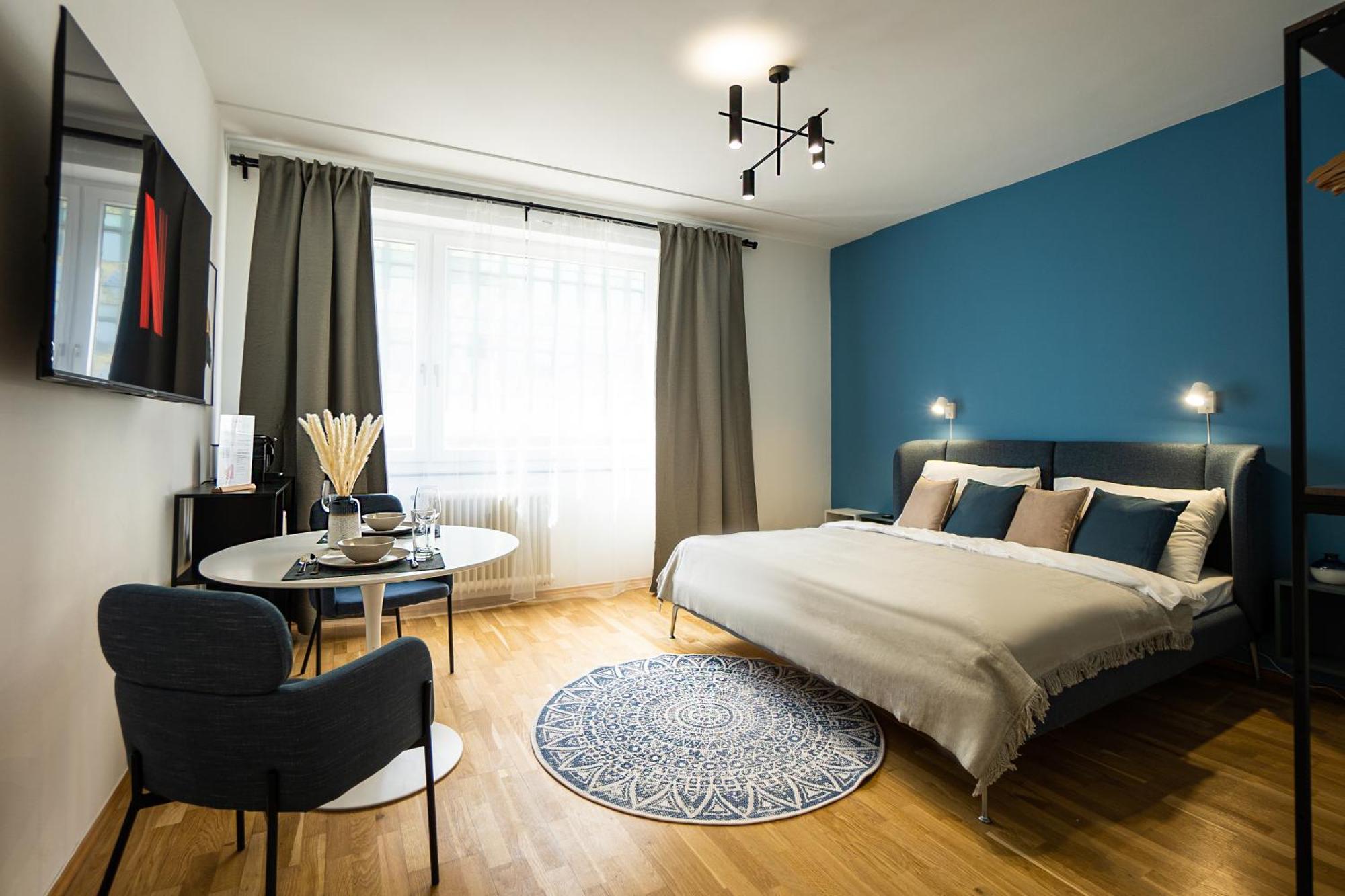 Bright Stylish In A Location Appartement